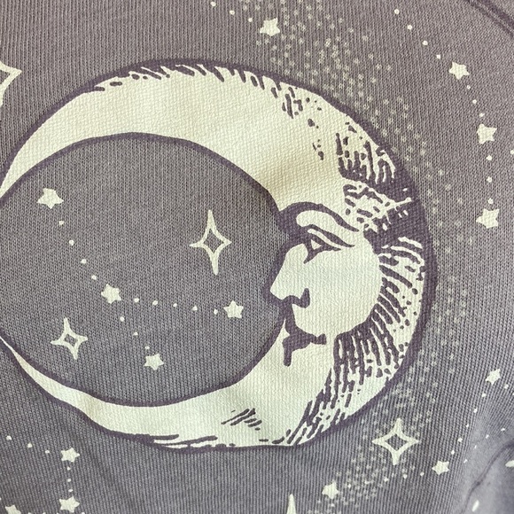 Hollister Women’s Lavender Lunar Moon Graphic Tee T-Shirt Sz M - Picture 4 of 11
